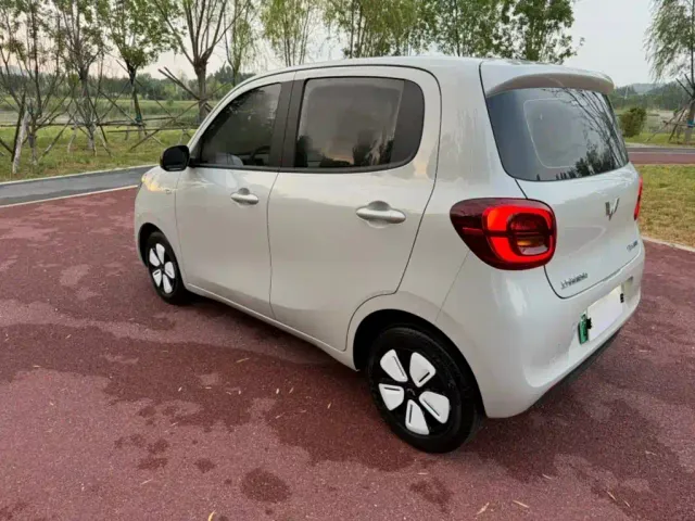 Wuling Hongguang Mini EV — Фото автомобиля 9