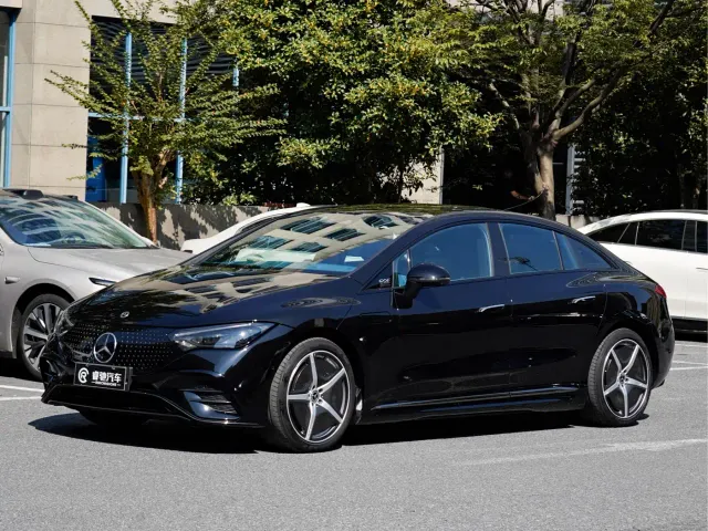 Фотография автомобиля — Mercedes-Benz EQE