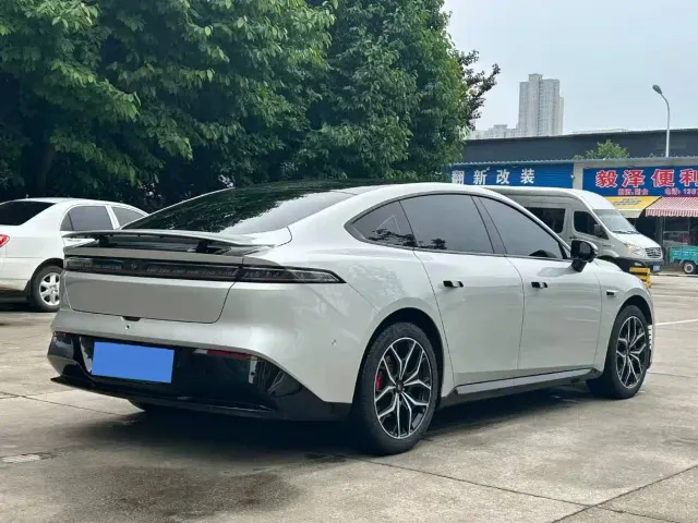 Dongfeng eπ 007 — Фото автомобиля 5