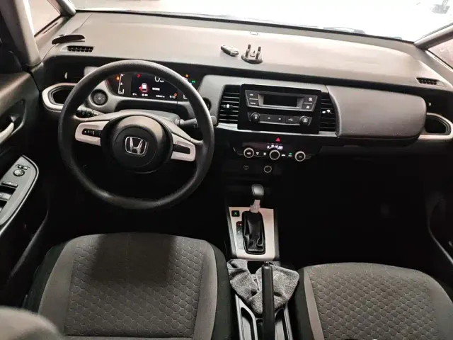 Honda Fit — Фото автомобиля 5