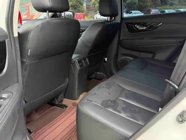 Nissan X-Trail — Фото автомобиля 5