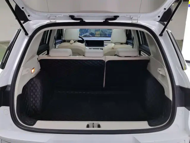Geely ICON — Фото автомобиля 4