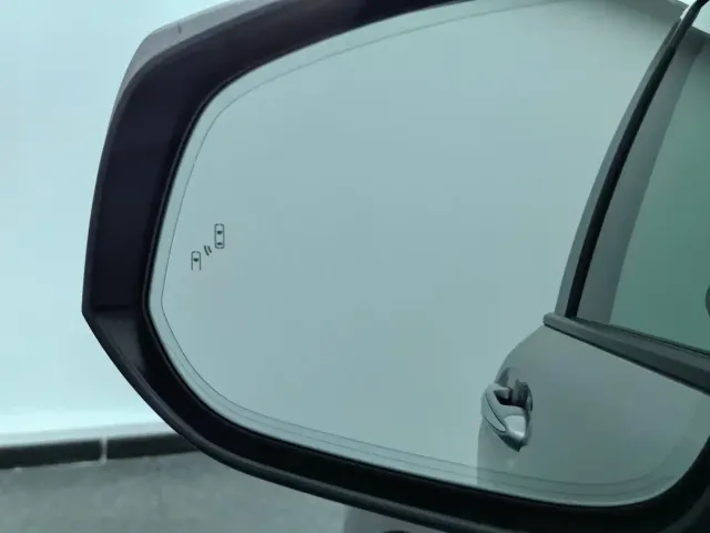 Toyota Sienna — Фото автомобиля 13
