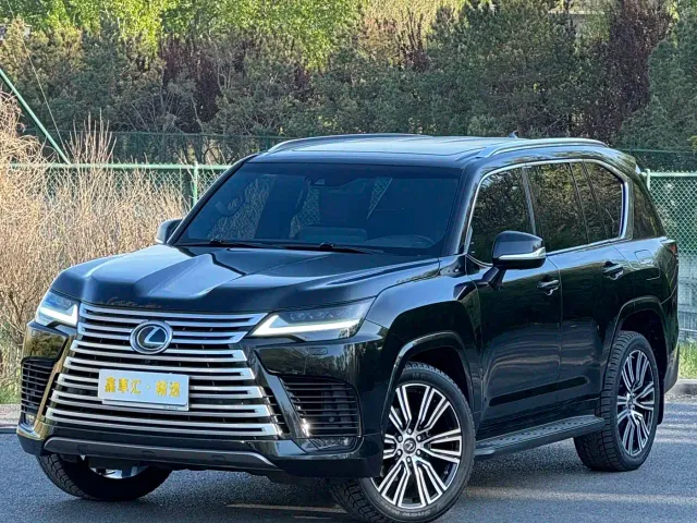 Фотография автомобиля — Lexus LX
