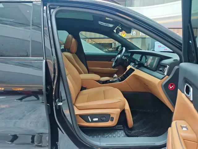 Li Auto ONE — Фото автомобиля 9