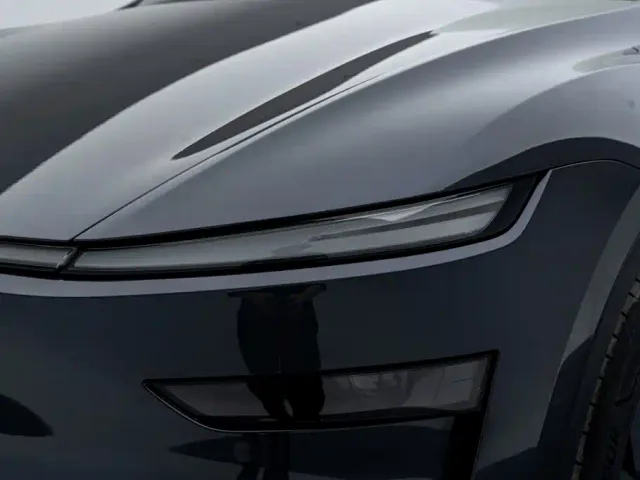 Tesla Model Y — Фото автомобиля 10