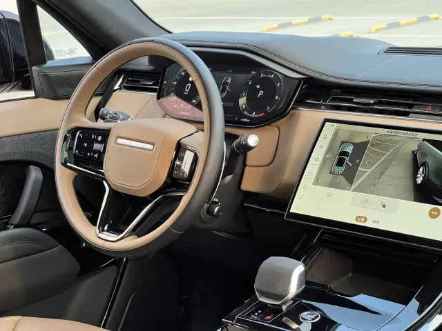 Land Rover Range Rover Sport — Фото автомобиля 11