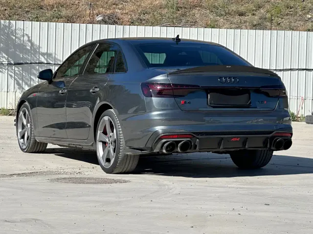 Audi S4 — Фото автомобиля 7