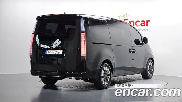 Hyundai Staria Staria Lounge 9 мест — Фото автомобиля 2