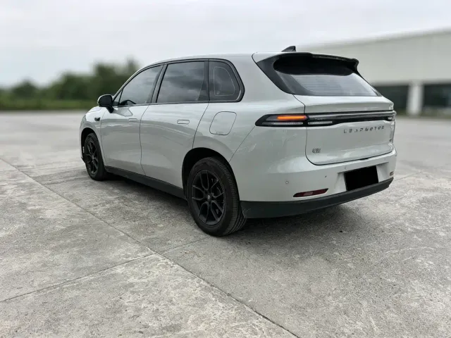 Leapmotor C10 — Фото автомобиля 4