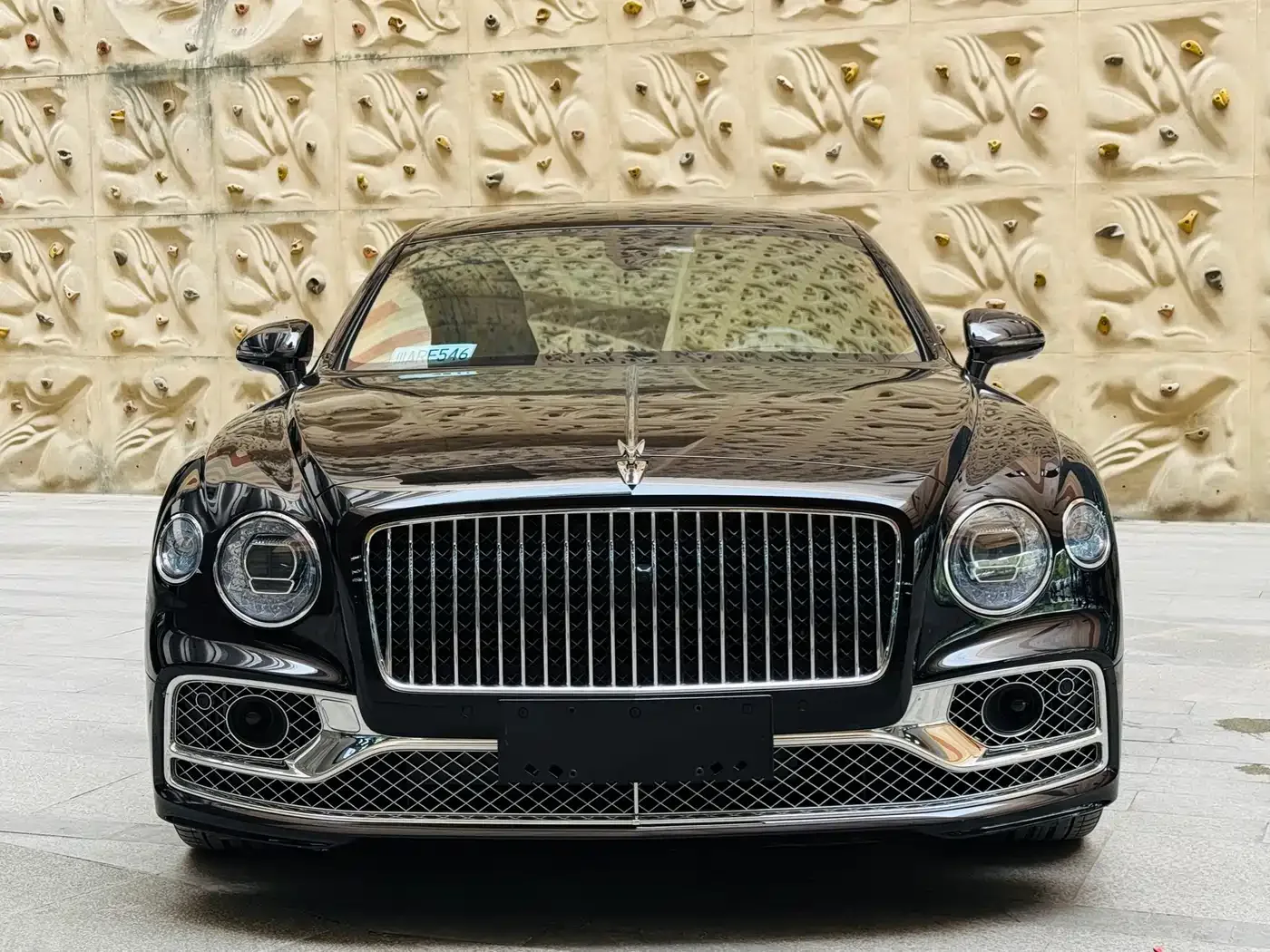 Bentley Flying Spur Plug-in Hybrid 2022 2.9T V6 Hybrid — Фото автомобиля 2
