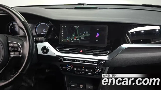 Kia Niro Niro Plus Air — Фото автомобиля 12