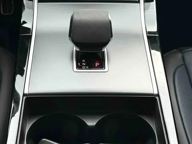 Land Rover Range Rover Velar — Фото автомобиля 12