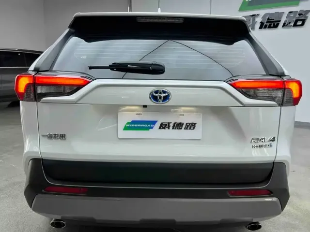 Toyota RAV4 Rongfang 2022 Hybrid 2.5L E-CVT 2WD Elite Edition — Фото автомобиля 8