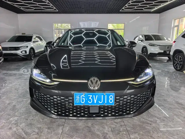 Фотография автомобиля — Volkswagen Lamando