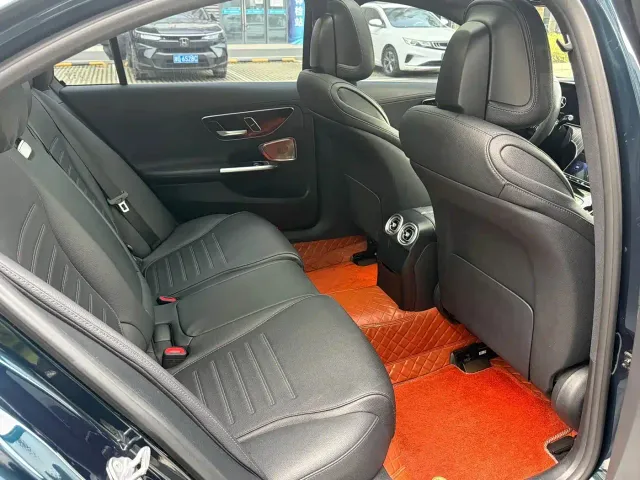 Mercedes-Benz C-Class — Фото автомобиля 13