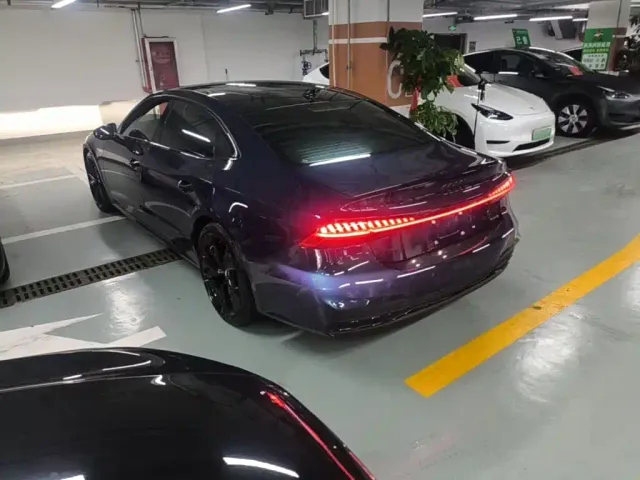Audi A7L — Фото автомобиля 4