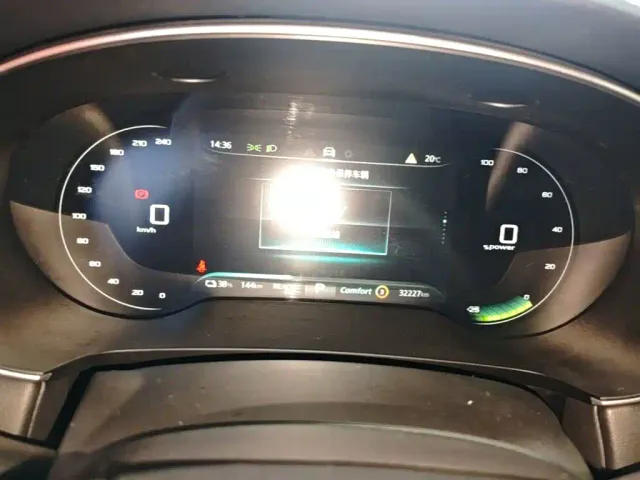 Roewe i6 MAX EV — Фото автомобиля 11