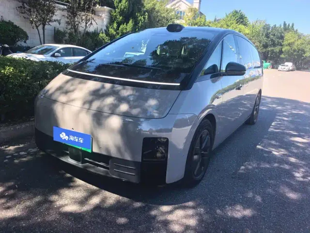Фотография автомобиля — Li Auto MEGA