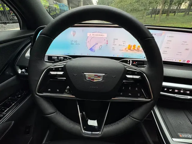 Cadillac XT5 — Фото автомобиля 16
