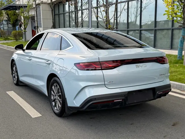 BYD Qin L — Фото автомобиля 6