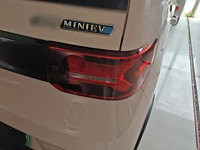 Wuling Hongguang Mini EV — Фото автомобиля 23