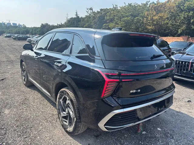 Hongqi HS3 — Фото автомобиля 5