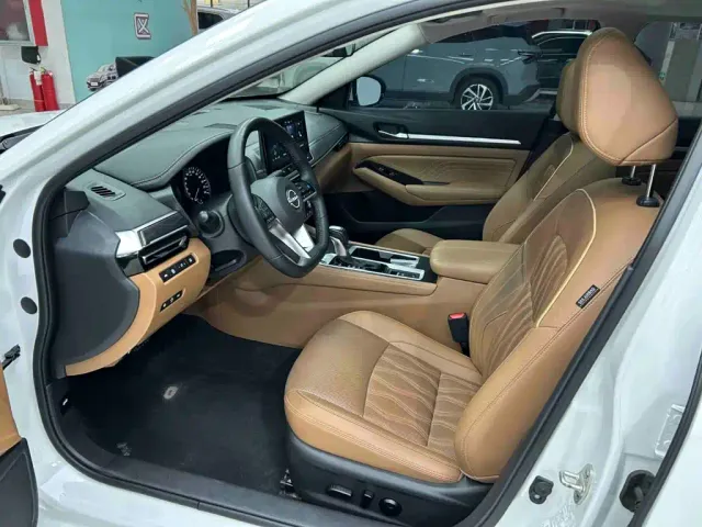 Nissan Teana — Фото автомобиля 16
