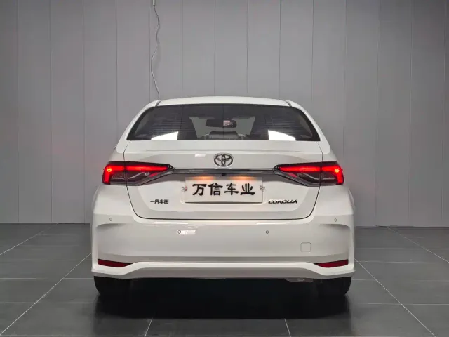 Toyota Corolla — Фото автомобиля 4