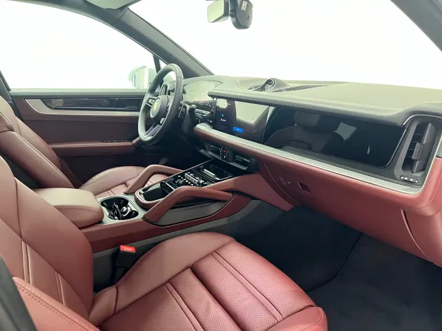 Porsche Cayenne — Фото автомобиля 20