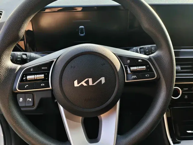 Kia Seltos — Фото автомобиля 9