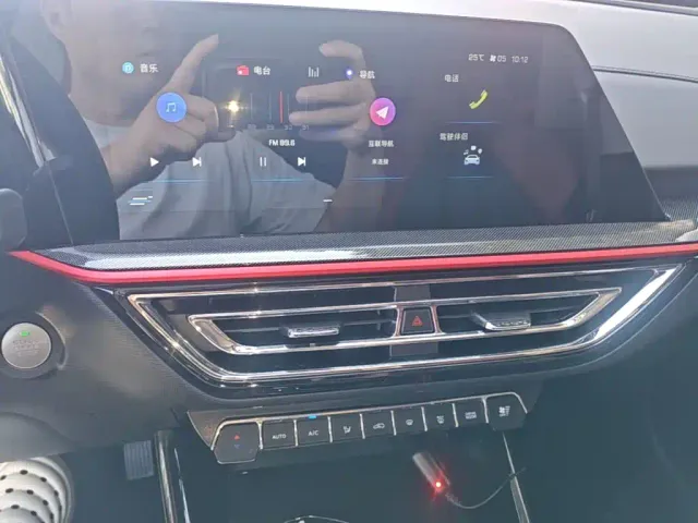 Changan Oushang X5 — Фото автомобиля 12
