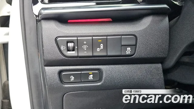 Kia Niro — Фото автомобиля 13