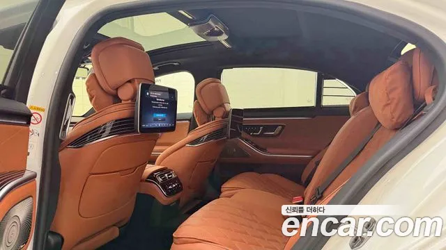 Mercedes-Benz S-Class — Фото автомобиля 19