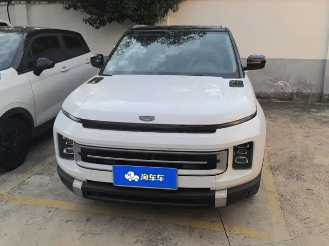 Geely ICON — Фото автомобиля 2