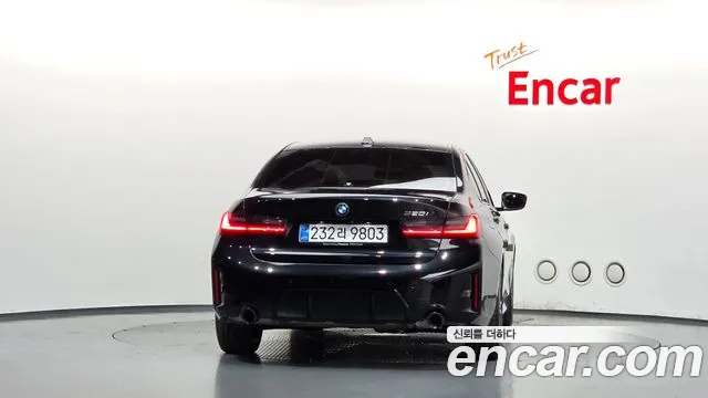 BMW 3 Series — Фото автомобиля 4