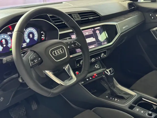 Audi Audi Q3 2021 35 TFSI Fashion Sport — Фото автомобиля 10