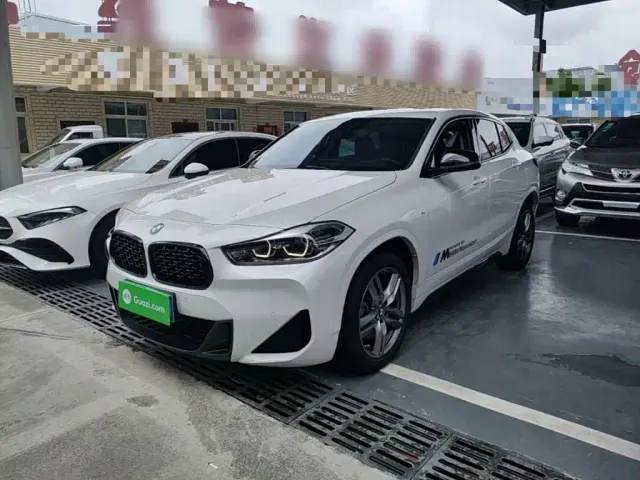 Фотография автомобиля — BMW X2