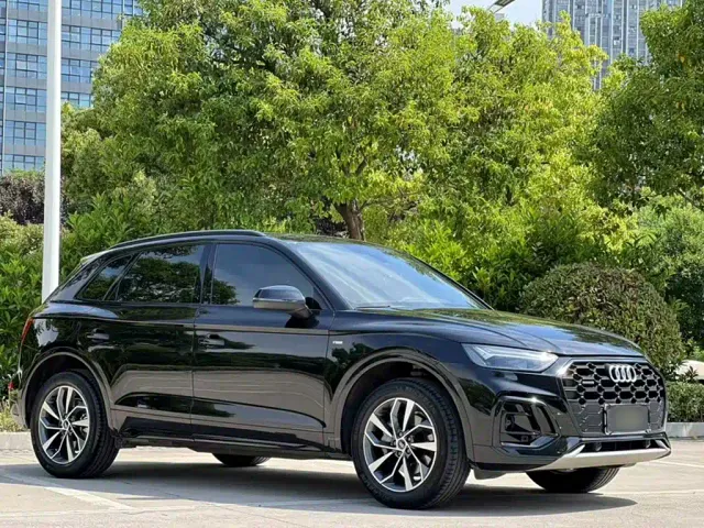 Audi Q5L — Фото автомобиля 2