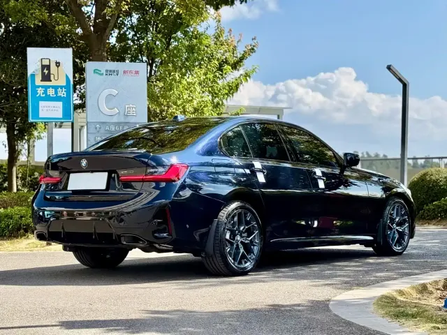 BMW 3 Series — Фото автомобиля 9