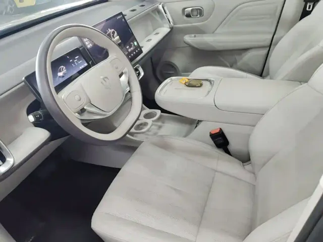 Leapmotor B10 — Фото автомобиля 14
