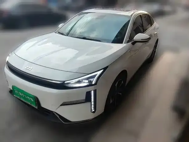 Фотография автомобиля — Geely Galaxy L6