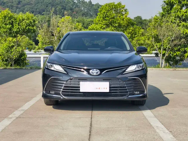 Toyota Camry — Фото автомобиля 2