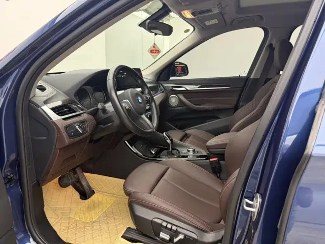 BMW X1 — Фото автомобиля 9