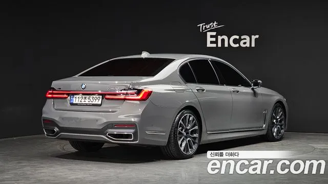 BMW 7 Series — Фото автомобиля 2