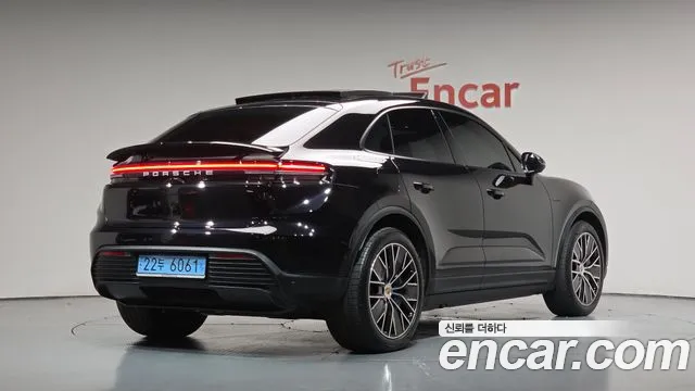 Porsche Macan — Фото автомобиля 2