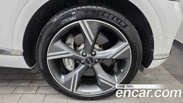 Genesis GV80 2.5T Бензин AWD — Фото автомобиля 19