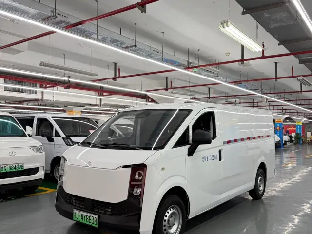 Фотография автомобиля — Huolala Duola Automobile Dora Bread Van