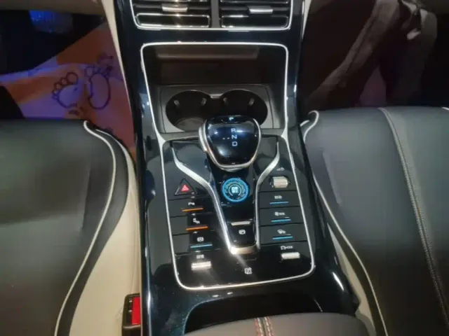 BYD Qin PLUS — Фото автомобиля 13
