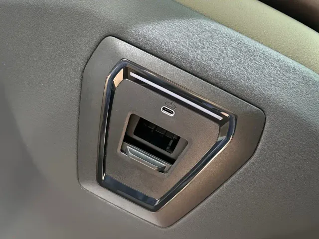 BMW 5 Series — Фото автомобиля 21
